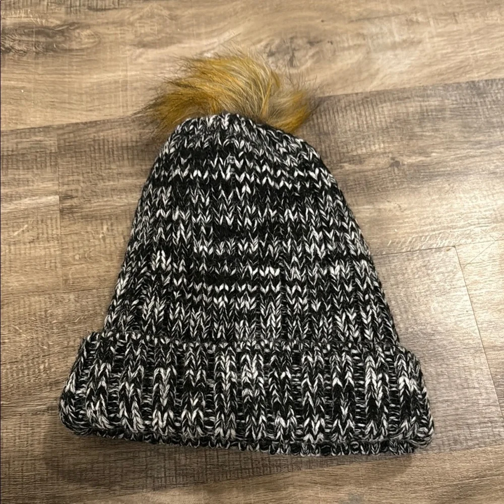 Dallas Stars Black and White Beanie